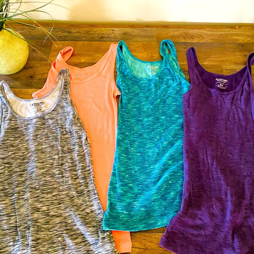 SOLD ❌❌❌Lot of Mossimo ribbed Tank tops Small